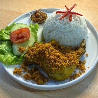 Nasi Ayam Kremes